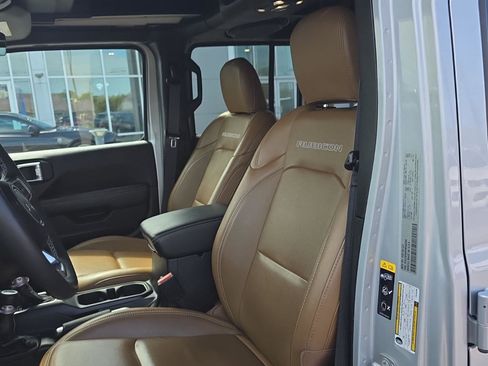 Used 2023 Jeep Wrangler Unlimited Rubicon 4xe w/ Steel Bumper Group image 11