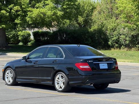 Used 2013 Mercedes-Benz C 300 4MATIC Sedan image 6