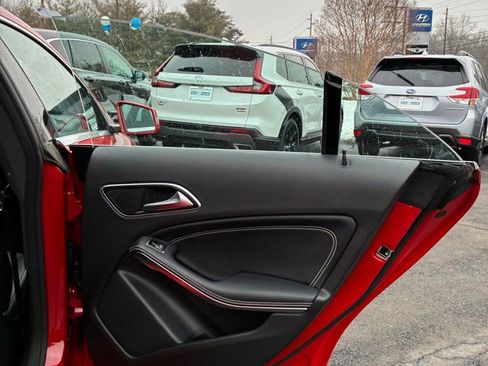 Used 2018 Mercedes-Benz CLA 250 4MATIC image 44