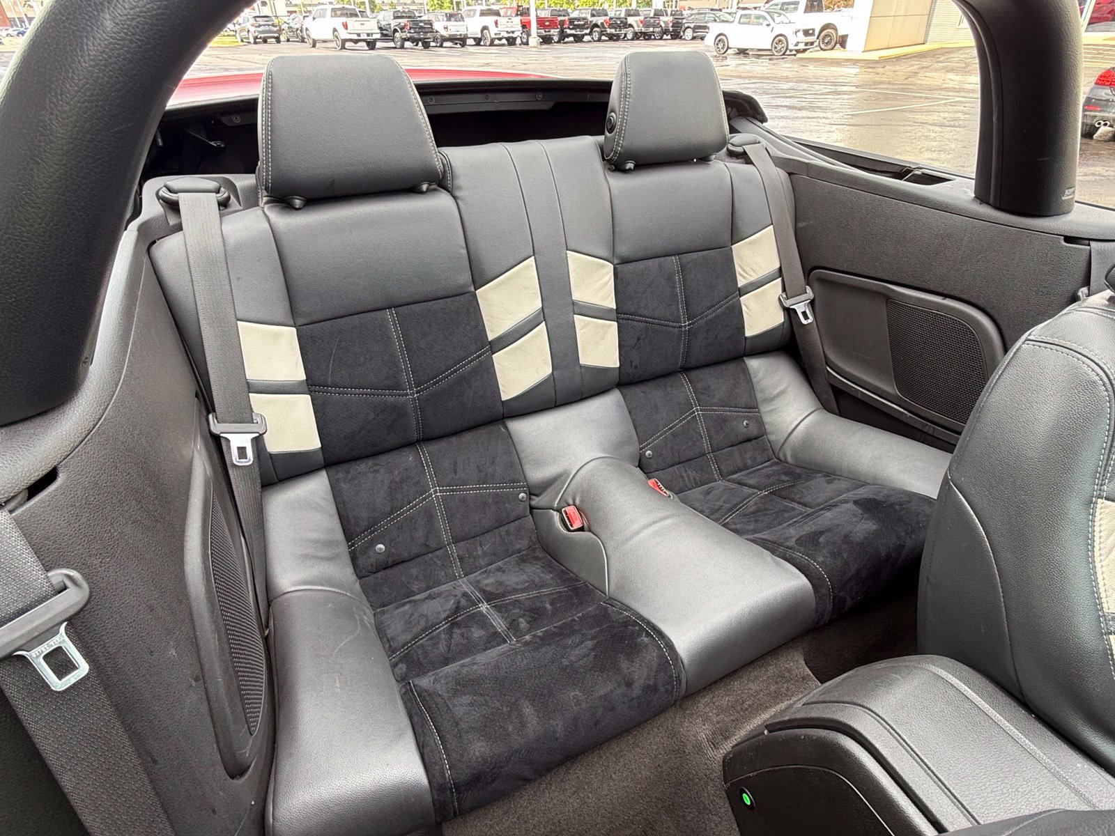 Used 2011 Ford Mustang GT Premium w/ Electronics Pkg RWD image 14
