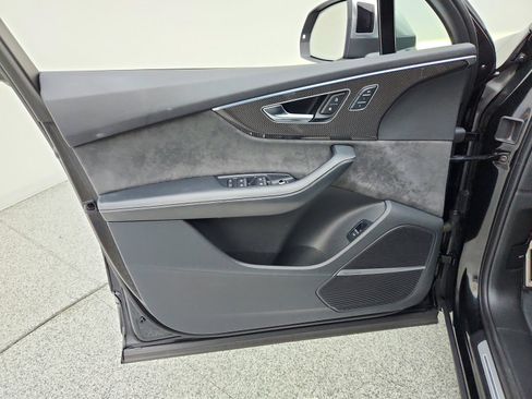 Used 2022 Audi SQ7 Premium Plus AWD/4WD image 26