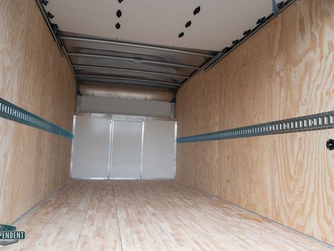 Used 2022 Ford E-450 and Econoline 450 Super Duty image 17