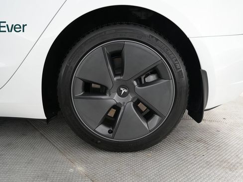 Used 2023 Tesla Model 3 Standard Range RWD image 9