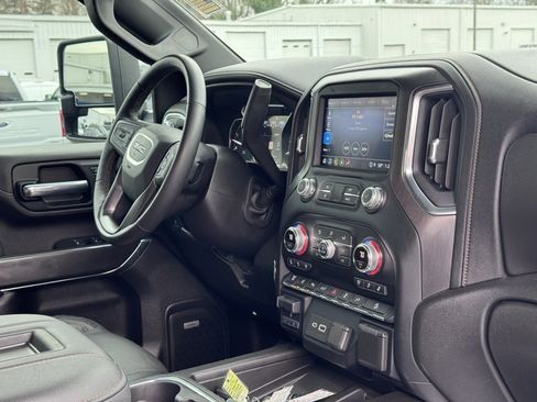 Used 2021 GMC Sierra 2500 AT4 w/ AT4 Premium Plus Package image 30