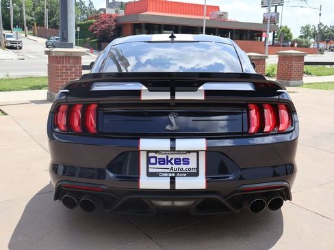 Used 2021 Ford Mustang Shelby GT500 w/ Technology Package RWD image 7