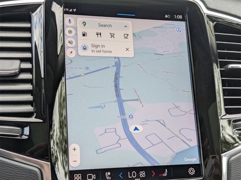 Certified 2025 Volvo XC90 B6 Plus image 24