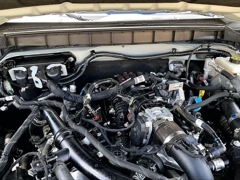 Used 2023 Ford Bronco Wildtrak AWD/4WD image 33