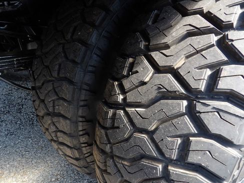 Used 2020 RAM 3500 Tradesman w/ Chrome Appearance Group image 59