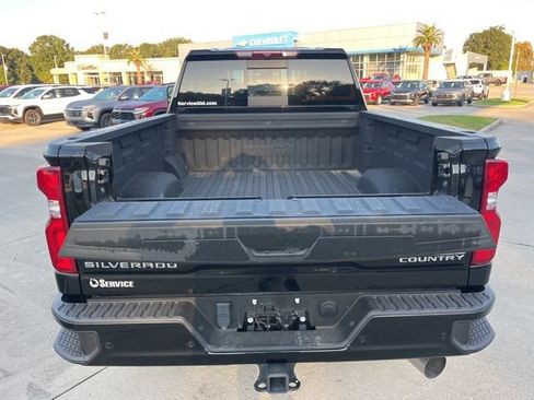 Used 2024 Chevrolet Silverado 2500 High Country w/ Z71 Off-Road Package image 8