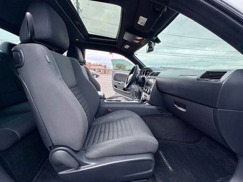 Used 2012 Dodge Challenger R/T w/ Electronics Convenience Group image 23