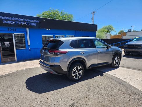 Used 2021 Nissan Rogue SV FWD image 10