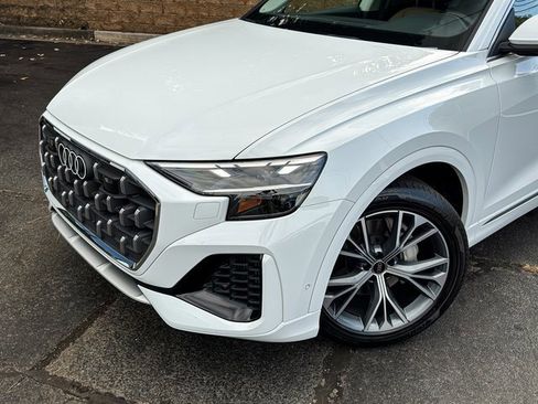 Used 2025 Audi Q8 Premium Plus image 2