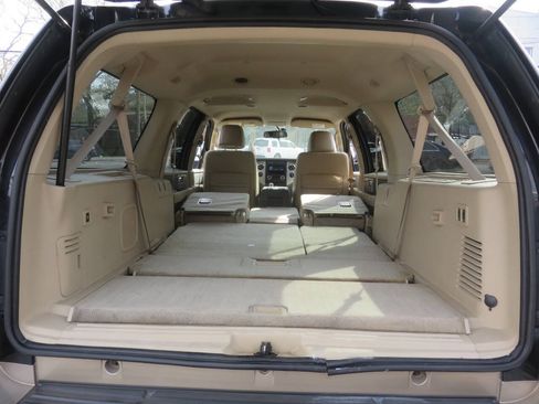 Used 2014 Ford Expedition EL XLT w/ Equipment Group 202A AWD/4WD image 27