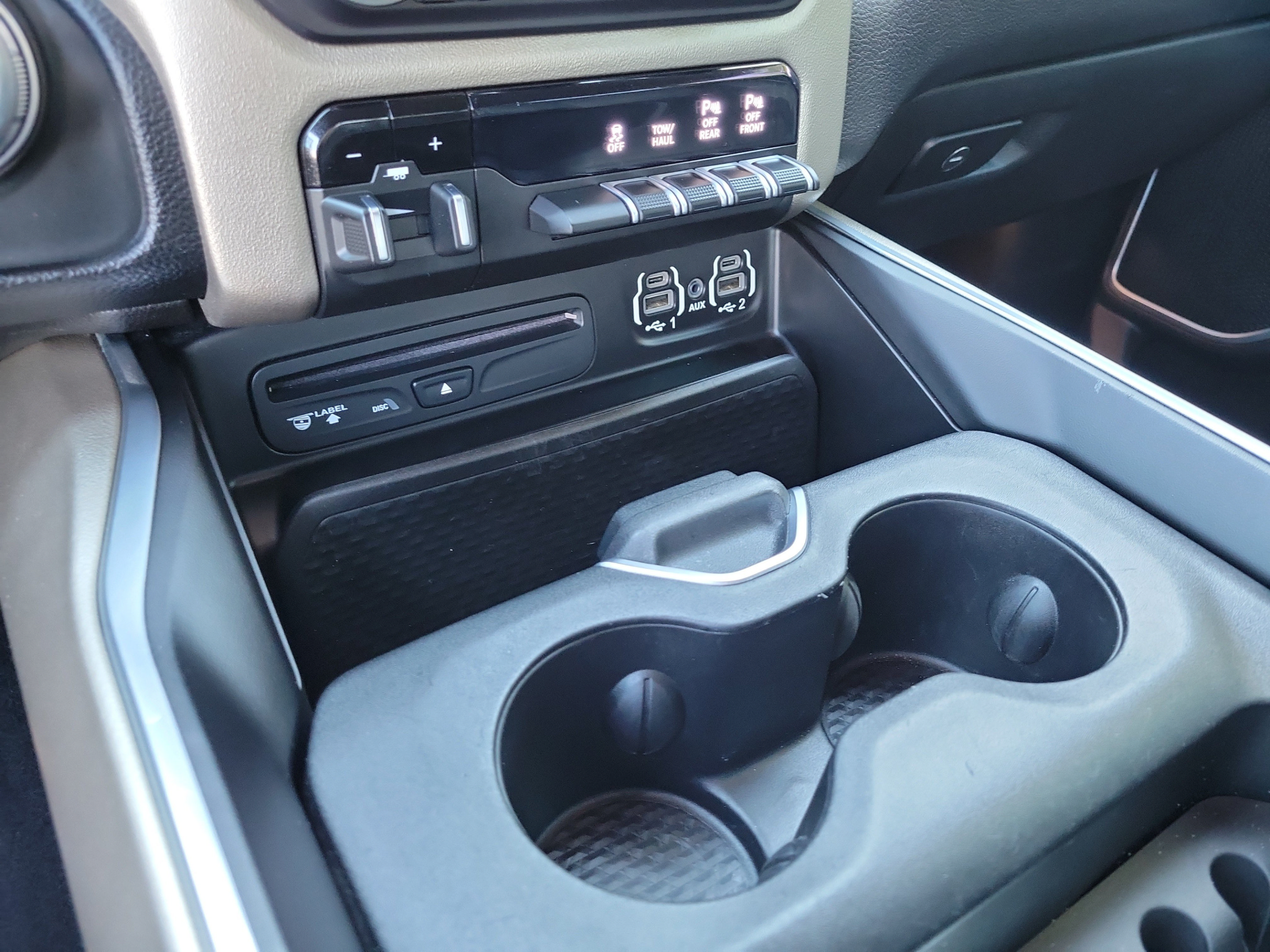 Used 2019 RAM 1500 Laramie RWD image 22