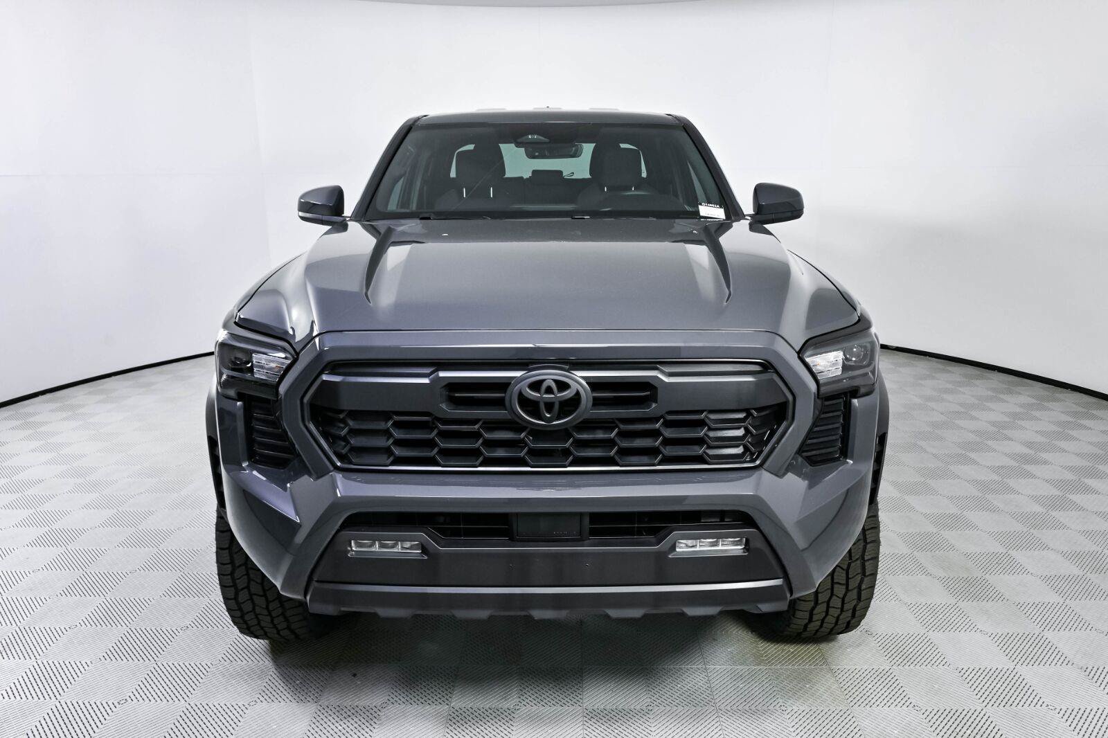 Used 2025 Toyota Tacoma TRD Off-Road AWD/4WD image 30