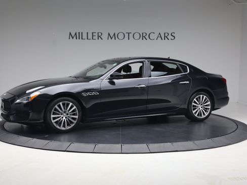 Used 2022 Maserati Quattroporte Modena Q4 AWD/4WD image 2