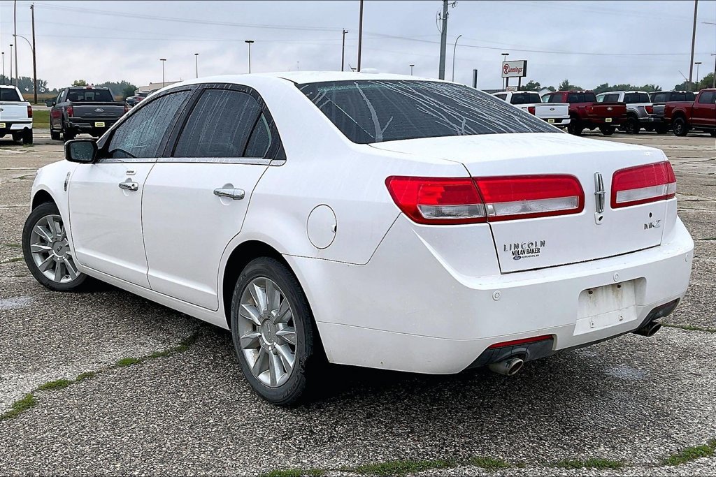 Used 2012 Lincoln MKZ FWD image 3