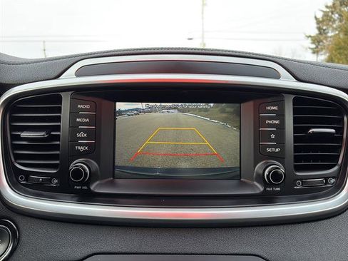 Used 2020 Kia Sorento EX image 23