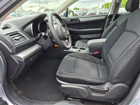 Used 2019 Subaru Outback 2.5i AWD/4WD image 17