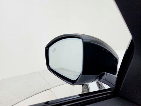 New 2024 Jaguar E-PACE R-Dynamic SE image 24