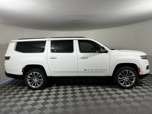 Used 2023 Jeep Grand Wagoneer L Series II w/ Premium Group II image 4