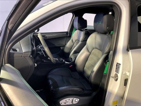 Certified 2022 Porsche Macan GTS AWD/4WD image 5