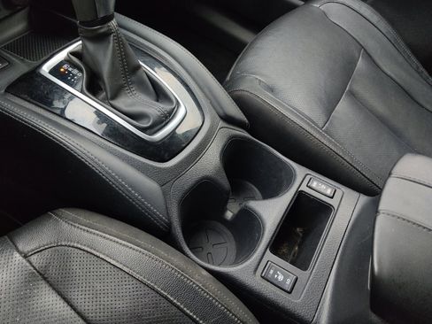 Used 2019 Nissan Rogue SL image 26