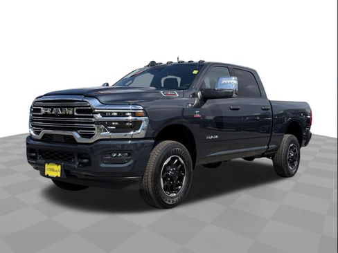 Used 2025 RAM 2500 Laramie AWD/4WD image 1