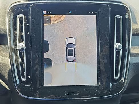 Used 2023 Volvo XC40 Recharge Ultimate w/ Protection Package Premier AWD/4WD image 10