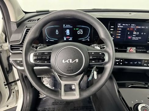 Used 2024 Kia Sportage LX AWD/4WD image 11