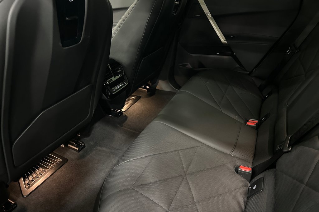 Certified 2024 BMW iX xDrive50 AWD/4WD image 13
