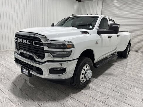 Used 2025 RAM 3500 Tradesman AWD/4WD image 1