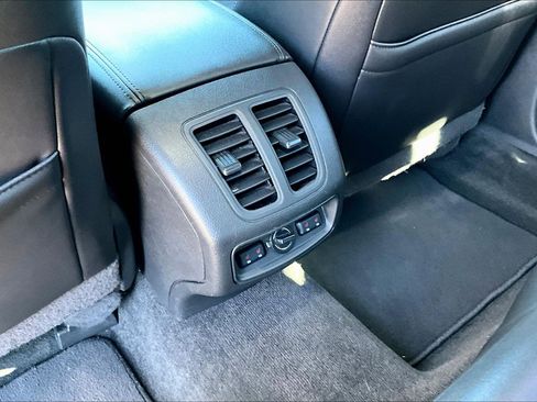 Used 2018 Ford Taurus SHO w/ Sho Performance Package image 10