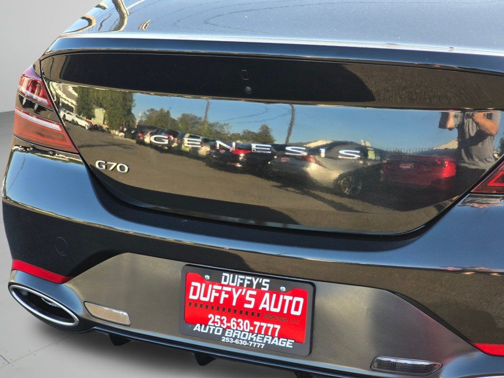 Used 2025 Genesis G70 2.5T RWD image 19