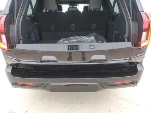 Used 2025 Ford Expedition Max Platinum w/ Stealth Performance Package AWD/4WD image 12