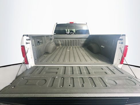 Used 2016 Ford F150 XLT w/ Equipment Group 302A Luxury AWD/4WD image 29