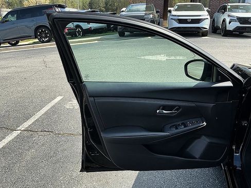 Used 2023 Nissan Sentra SV image 11