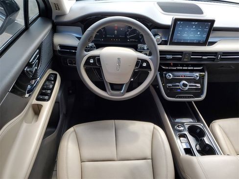 Certified 2022 Lincoln Corsair FWD w/ Equipment Group 101A image 15