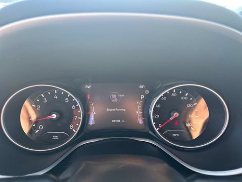Used 2018 Jeep Compass Latitude w/ Popular Equipment Group AWD/4WD image 17