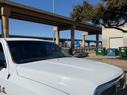 Used 2015 RAM 2500 Tradesman w/ Chrome Appearance Group image 15