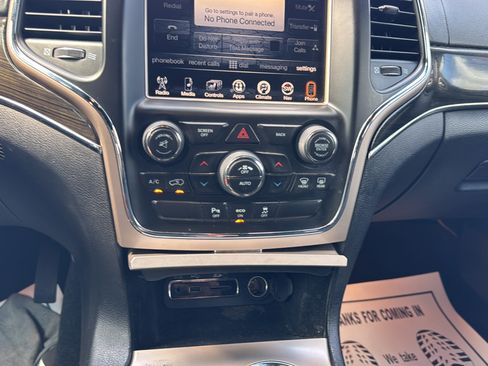 Used 2014 Jeep Grand Cherokee Overland AWD/4WD image 27