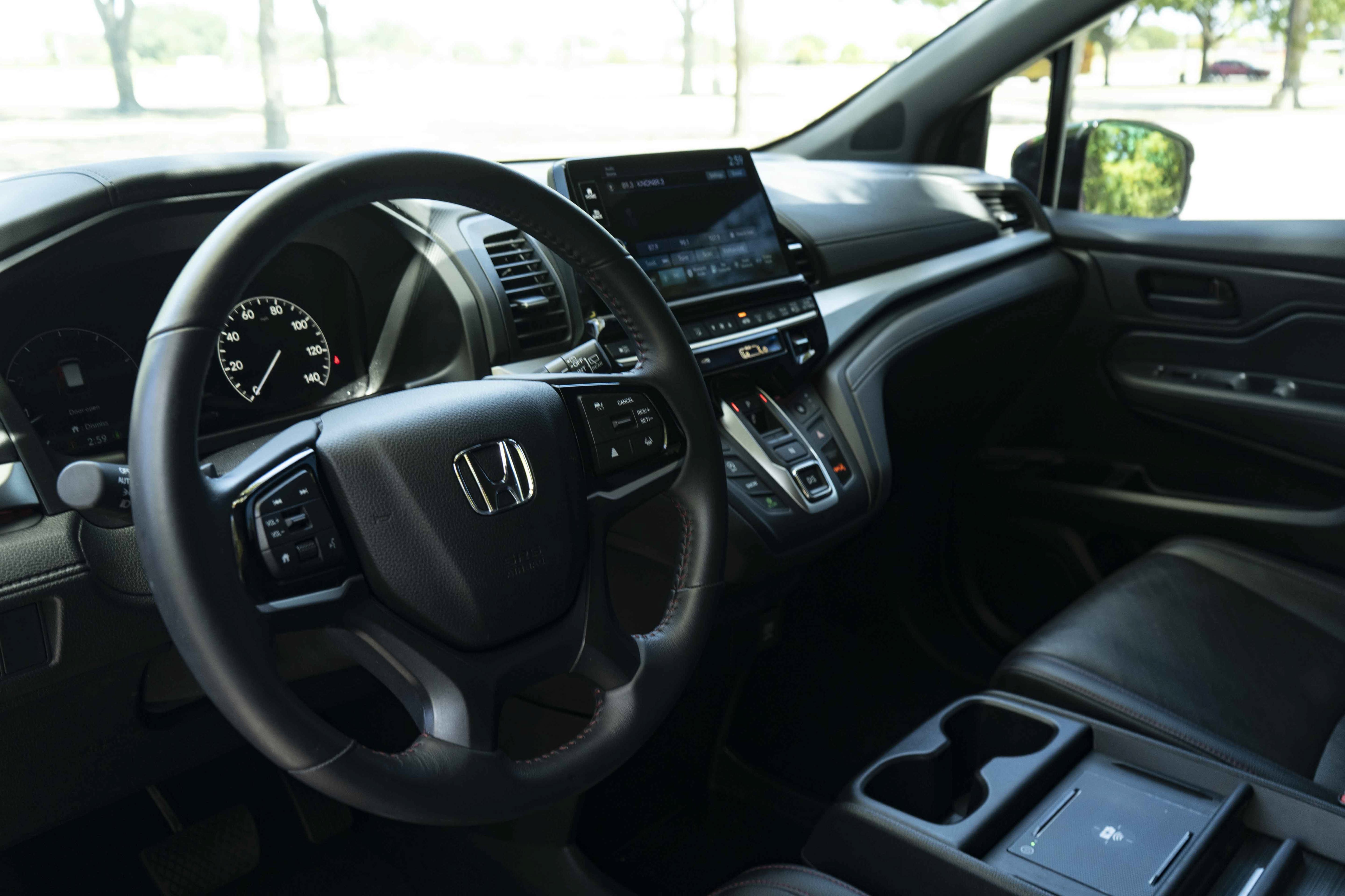 Used 2025 Honda Odyssey Sport-L image 16