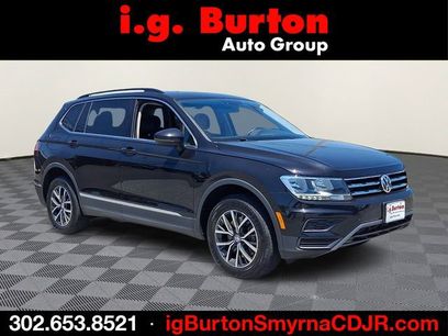 Used 2020 Volkswagen Tiguan SE w/ Panoramic Sunroof Package
