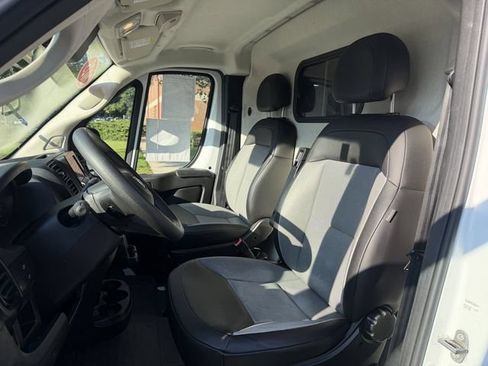 Used 2025 RAM ProMaster 2500 w/ Convenience Group FWD image 11