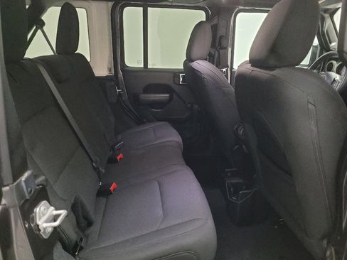 Used 2019 Jeep Wrangler Unlimited Sport AWD/4WD image 19