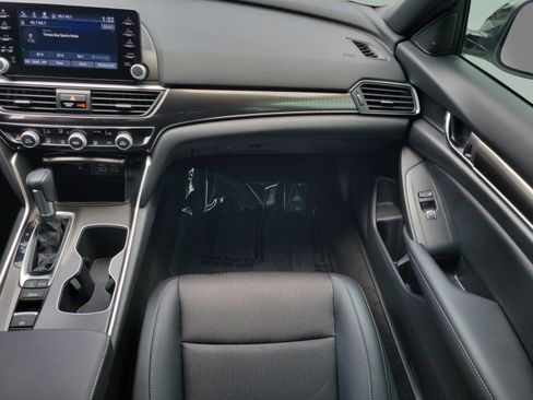 Used 2022 Honda Accord Sport image 14