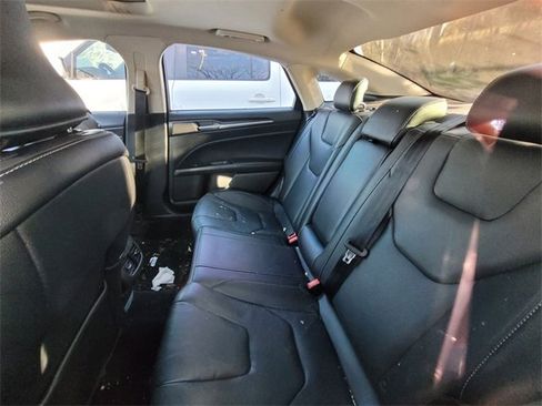 Used 2018 Ford Fusion Titanium image 10