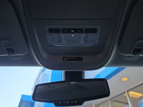 Used 2022 Chevrolet Colorado LT w/ LT Convenience Package image 21