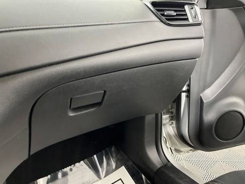 Used 2019 Nissan Rogue SV w/ Sun & Sound Touring Package FWD image 36