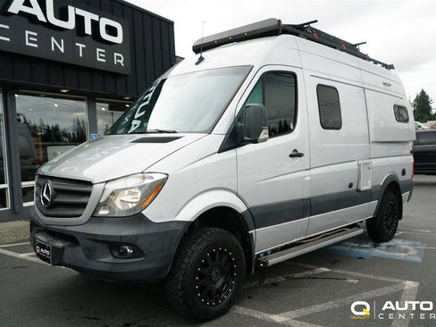 Used 2018 Mercedes-Benz Sprinter 2500 image 2